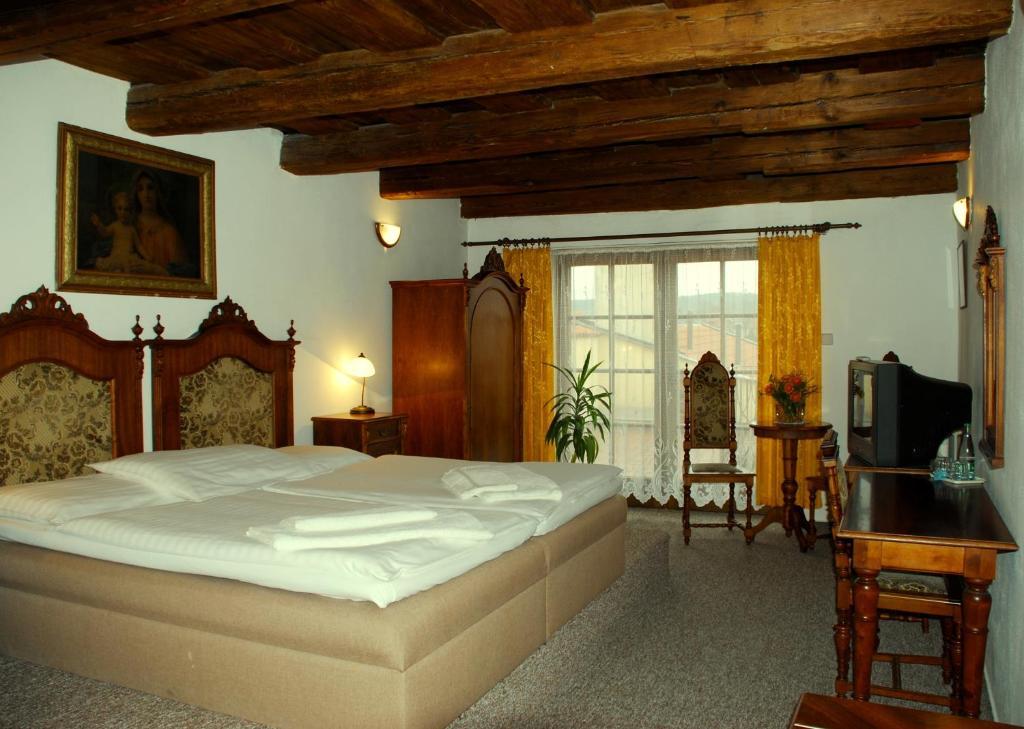 Hotel Zlaty Kohout Mlada Boleslav Bilik gambar