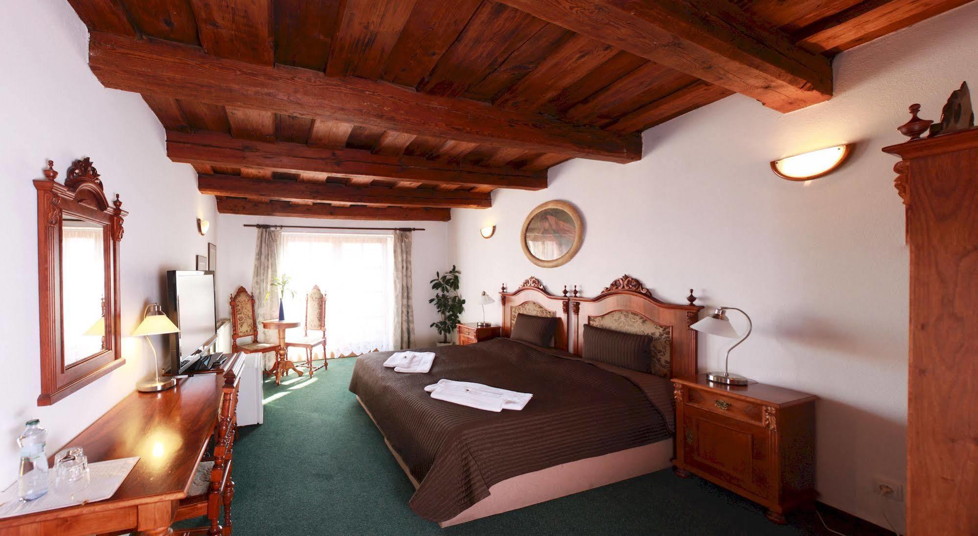 Hotel Zlaty Kohout Mlada Boleslav Luaran gambar