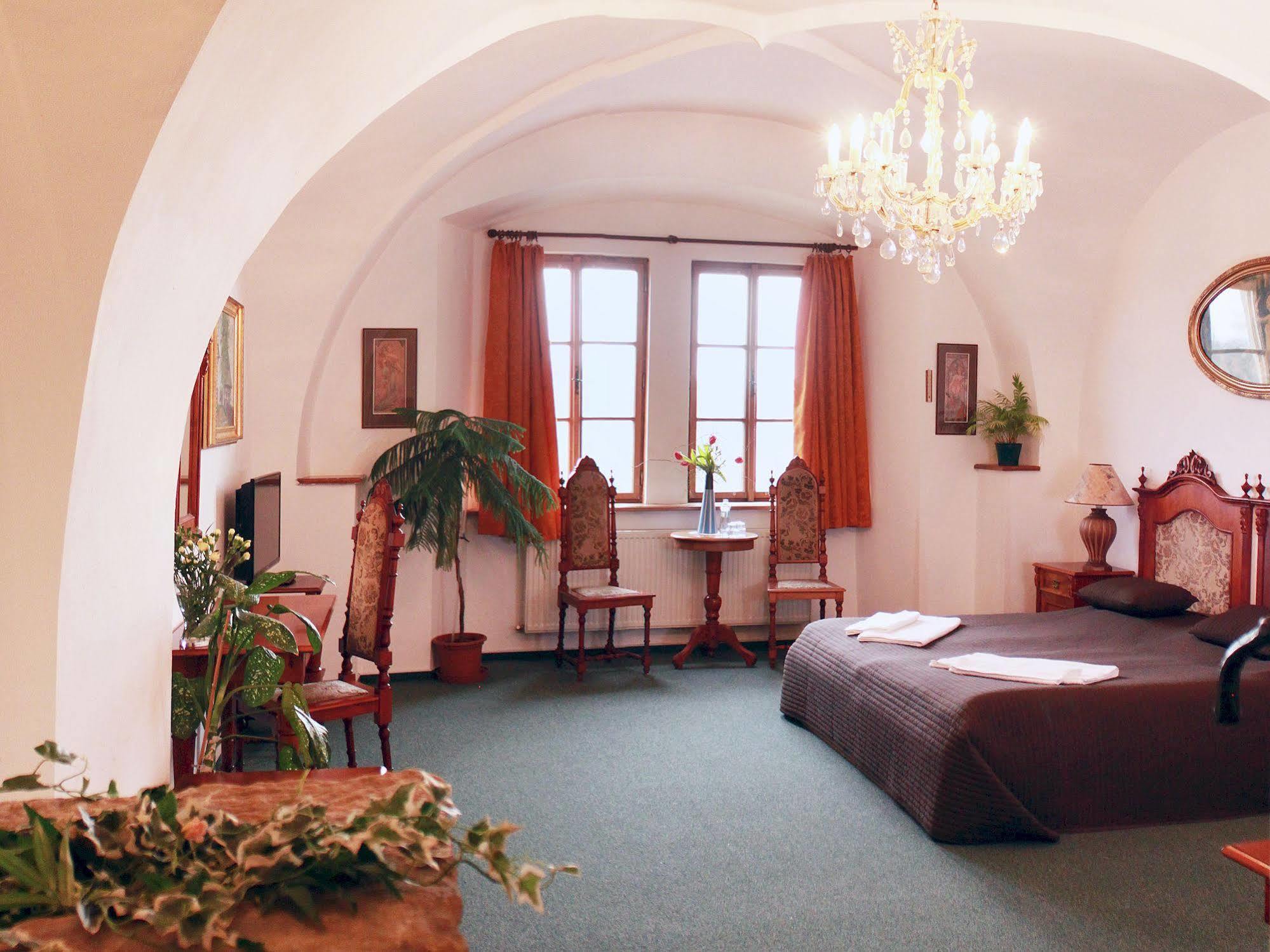 Hotel Zlaty Kohout Mlada Boleslav Luaran gambar